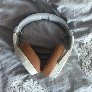 Crusher wireless headphones